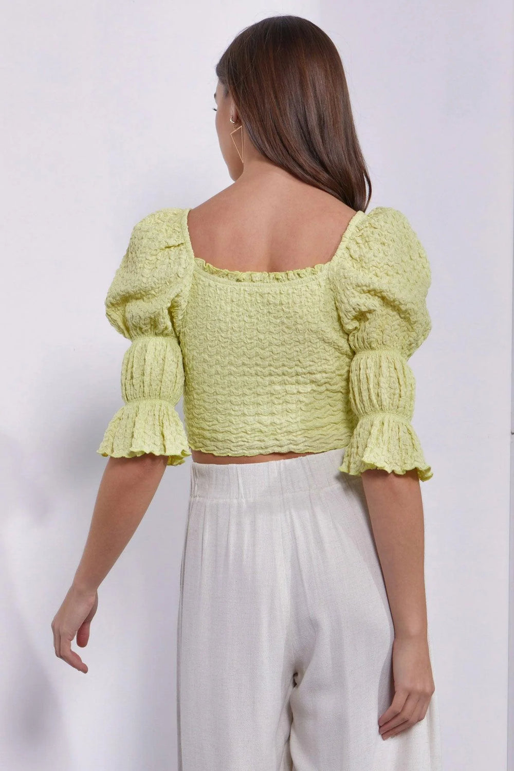 Crinkle Texture Scoop Neck Puff Sleeve Crop Top *New Import* *New Import*