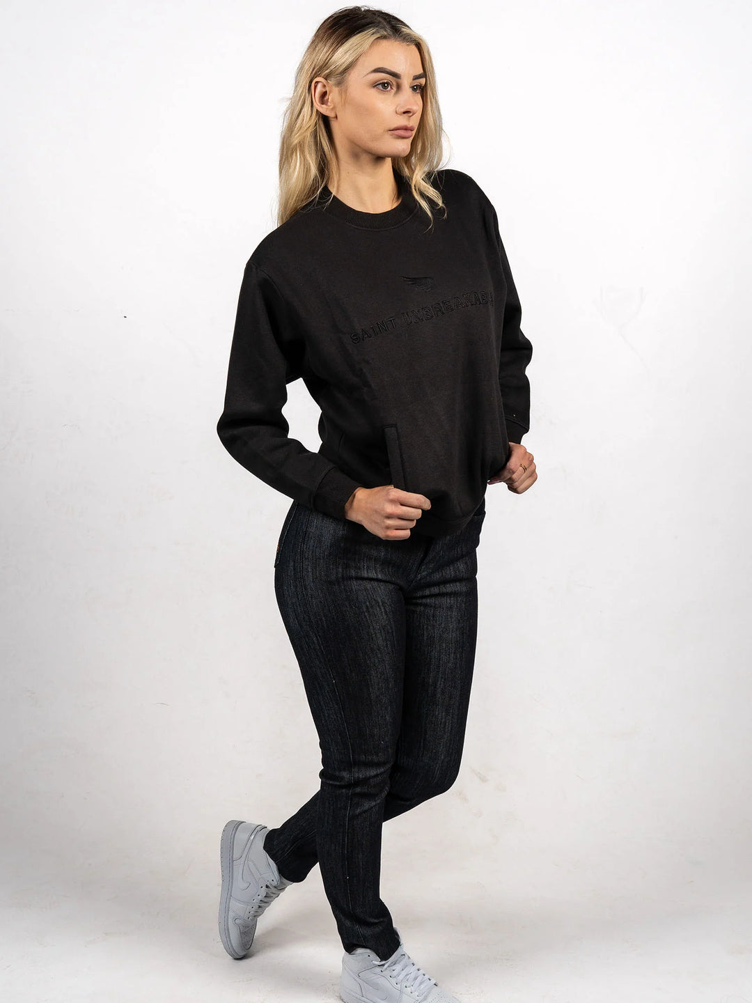 SA1NT Women'S Embroidered Crew