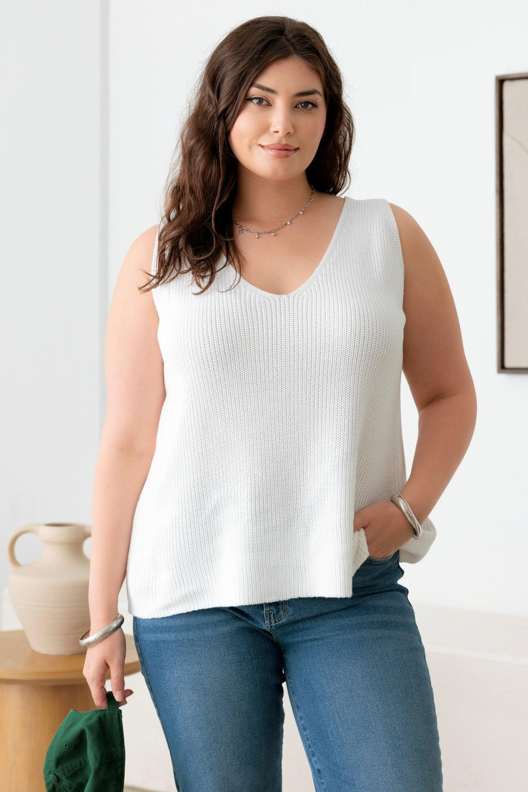 Plus Size Sleeveless V-Neck Sweater Top *New Import*